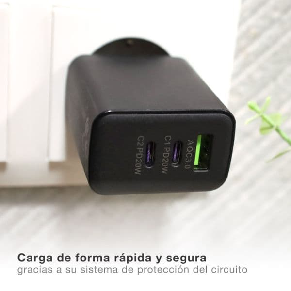 USB nabíjecí adaptér do sítě 5V/3A, 1xUSB A QC 3.0, 2xUSB C, rychlonabíjení, černý, 3 roky - náhled 3