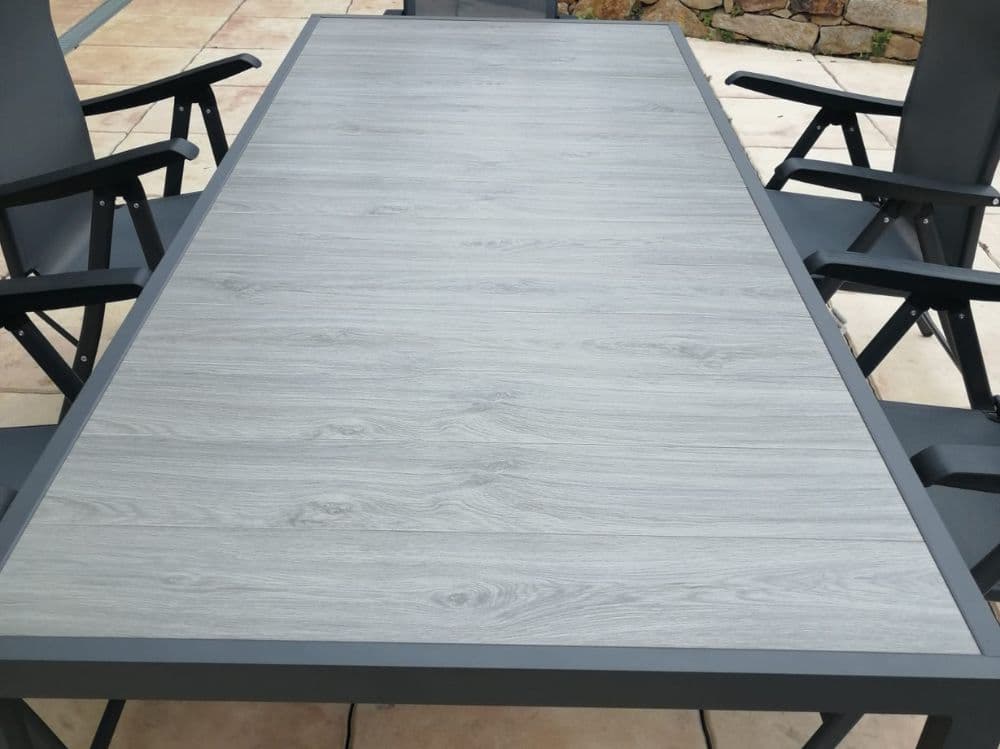 Hliníkový zahradní stůl Bergamo keramika 217cm x 95cm, šedý, pro 8 osob - náhled 5