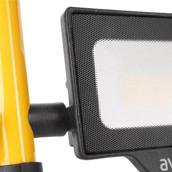 Prémiový přenosný LED reflektor se stojanem 10W 1000lm denní do zásuvky mlžné sklo, 3 roky - náhled 4