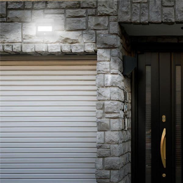 Solární LED reflektor s čidlem pohybu 4W 400lm, denní, vyměnitelný akumulátor - náhled 3